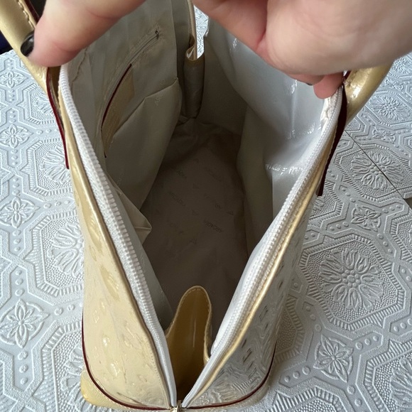 Arcadia Embossed Genuine Leather Handbag EUC - Picture 14 of 15